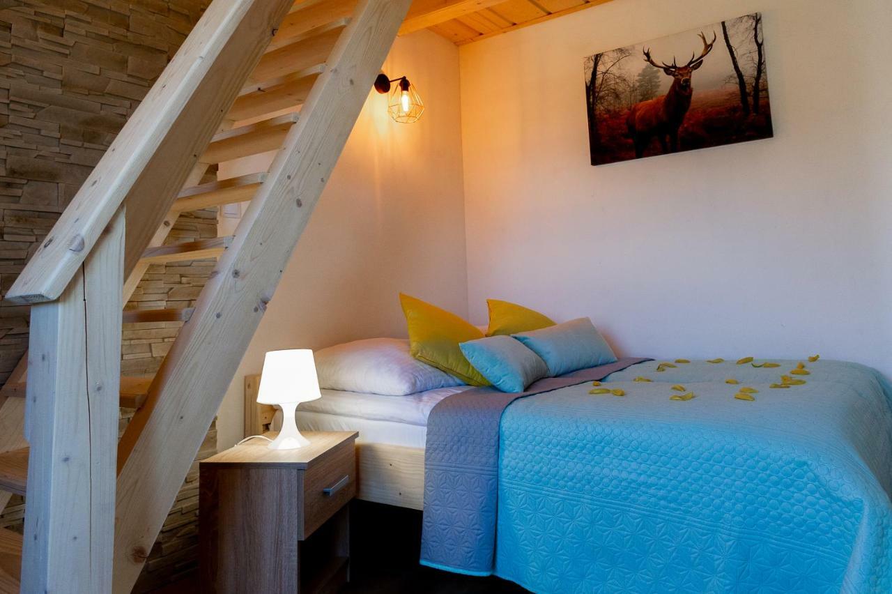 Apartament Podmagura Щирк Екстер'єр фото